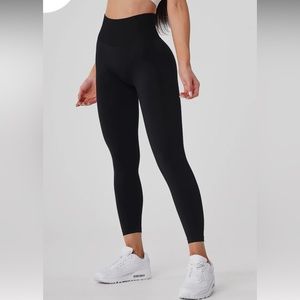 NVGTN black seamless women’s leggings